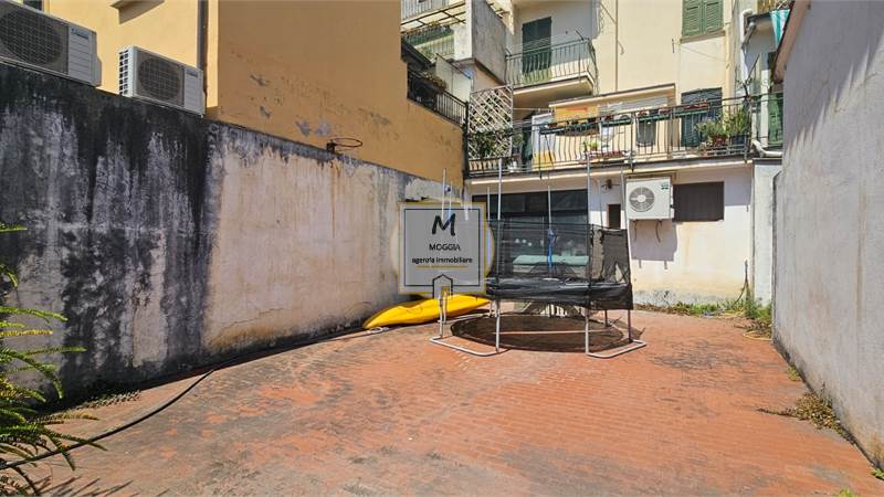 LAVAGNA-NEGOZIO-167MQ