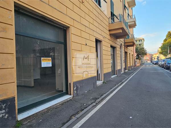 LAVAGNA-NEGOZIO-154MQ